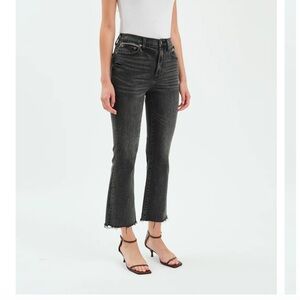 Daze Women's Grey Frayed Kick Crop Jeans